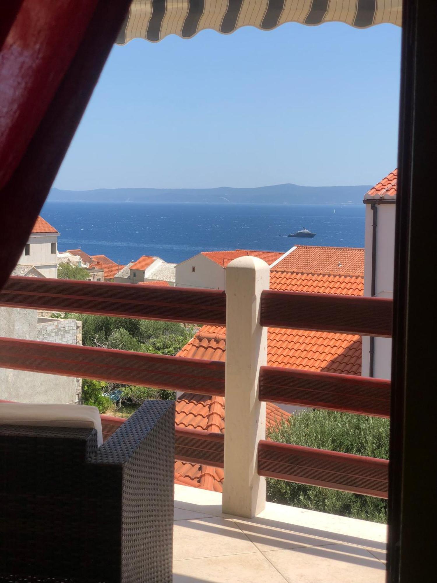 Villa Kiki Бол Екстериор снимка